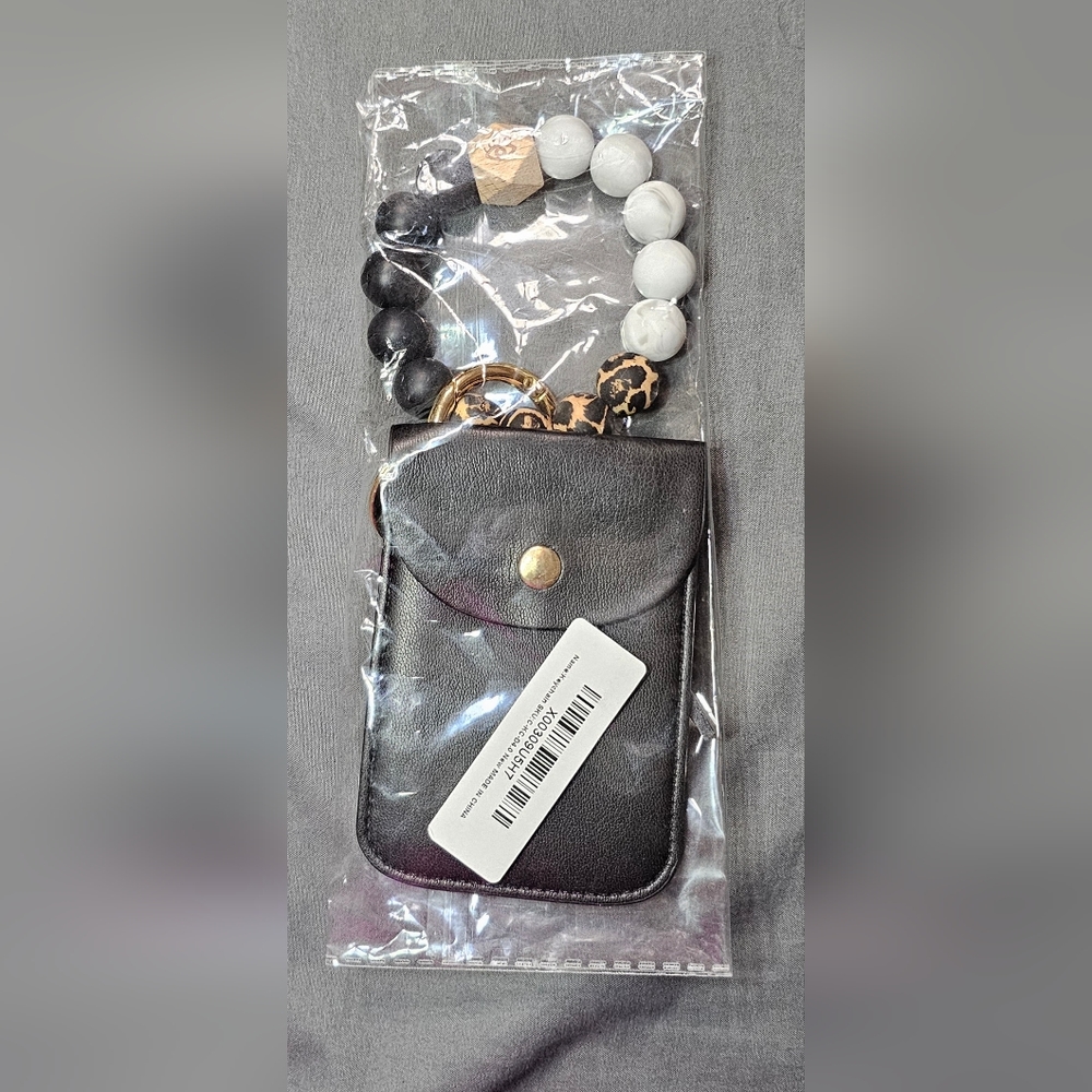 Bracelet ID badge holder